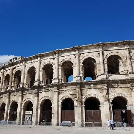 公寓 Les Arenes De - Centre 10 Min Gare -parking- 2 *